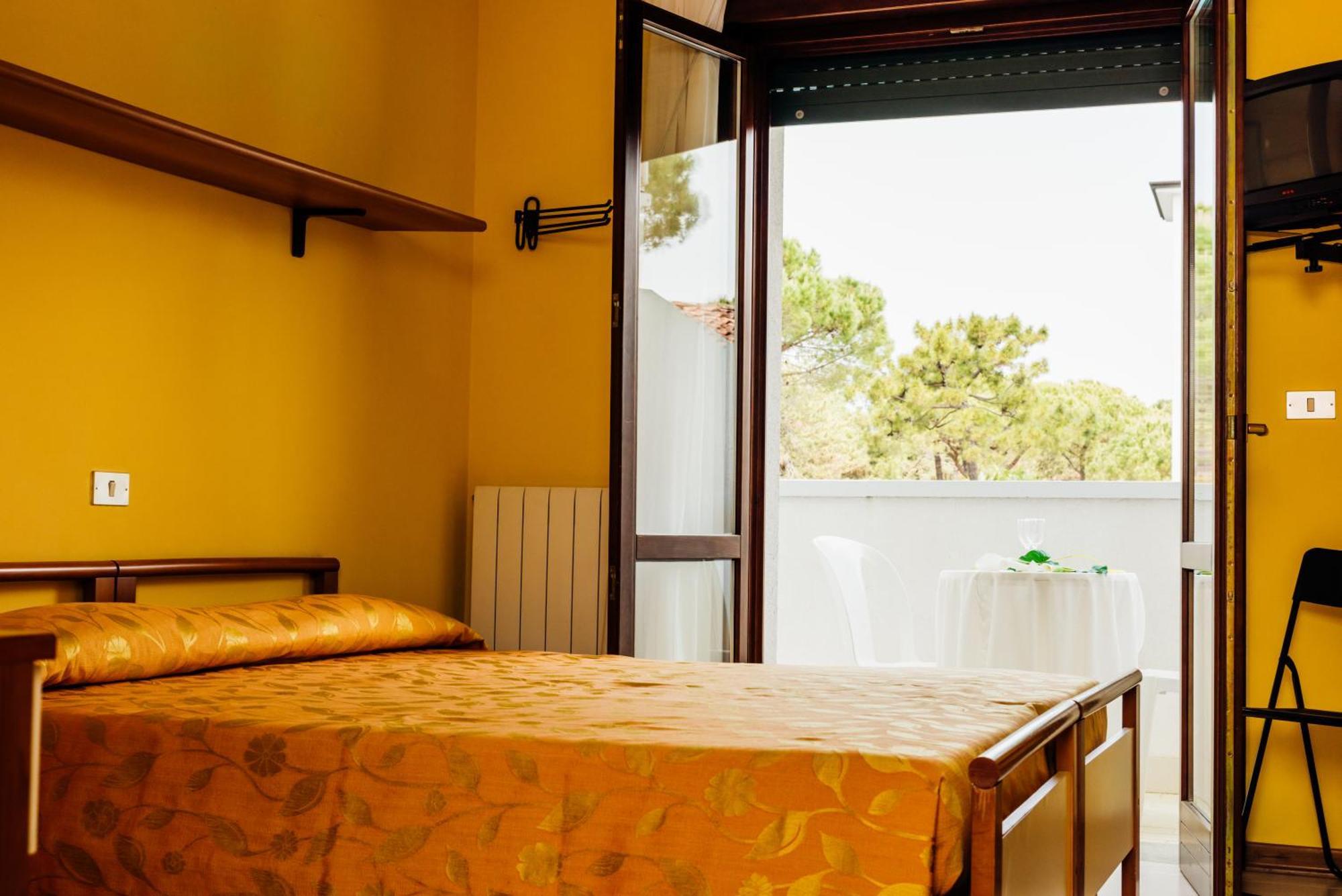 Hotel Rosa Dei Venti ลินญาโน ซับเบียโดโร ห้อง รูปภาพ